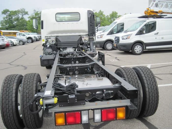 2026 Isuzu NRR - image 6