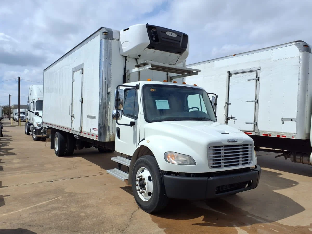 2020 Freightliner M2 106 - image 3