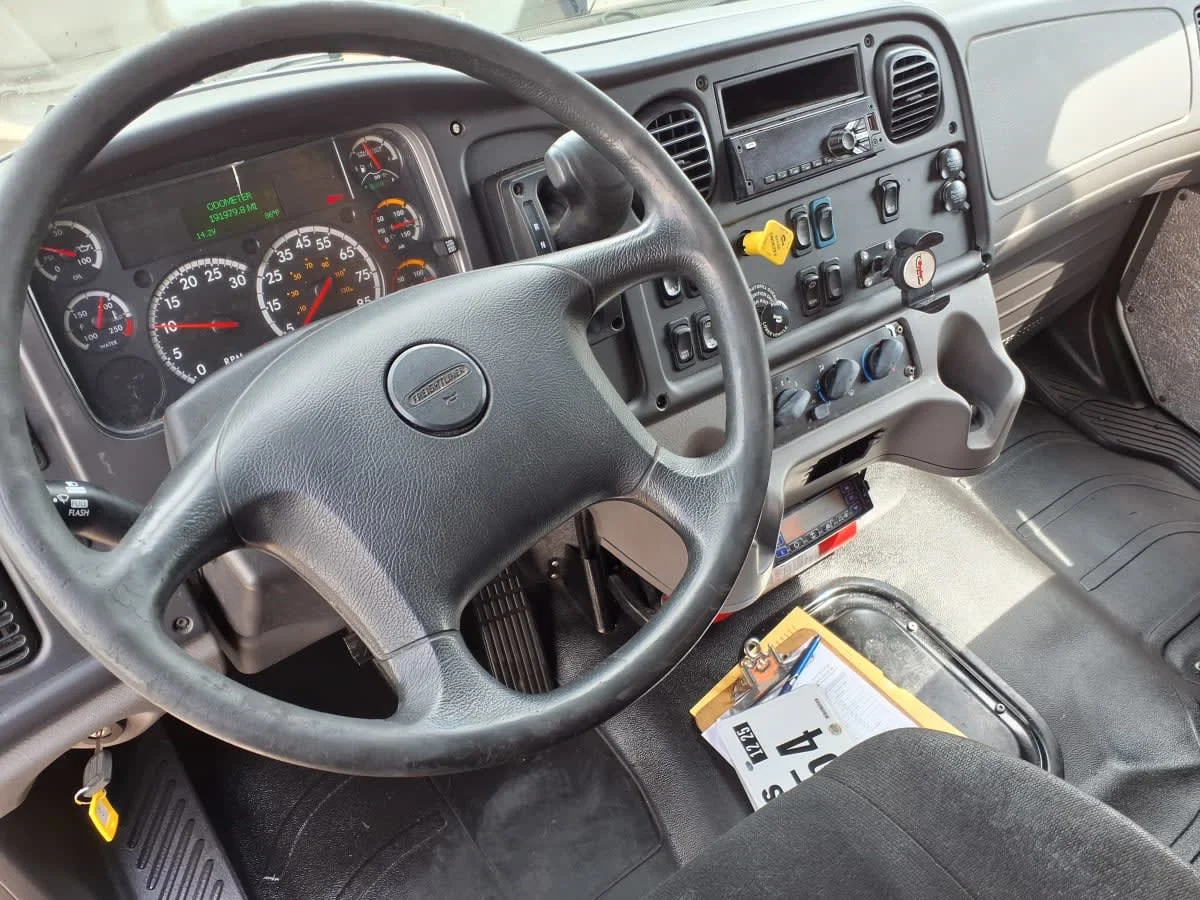 2020 Freightliner M2 106 - image 8