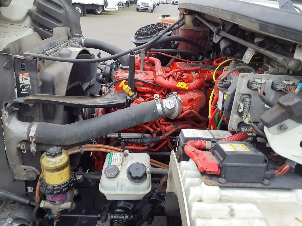 2018 Freightliner M2 106 - image 9