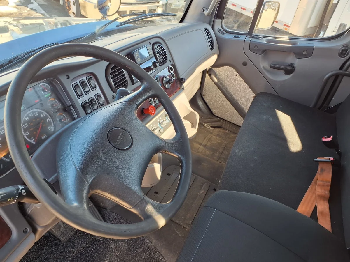 2020 Freightliner M2 112 - image 7