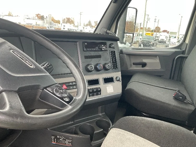 2019 Freightliner Cascadia in Elizabethtown, KY — photo 10