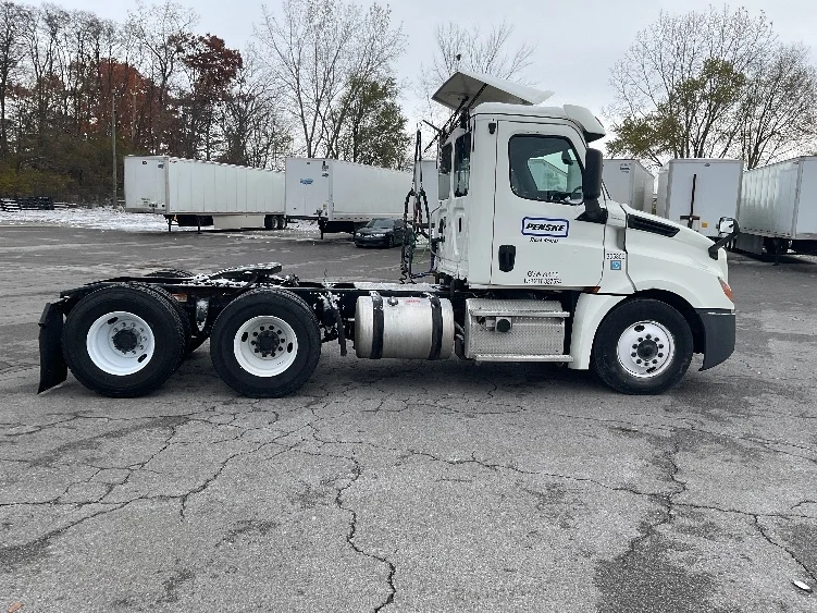 2019 Freightliner Cascadia in Elizabethtown, KY — photo 8