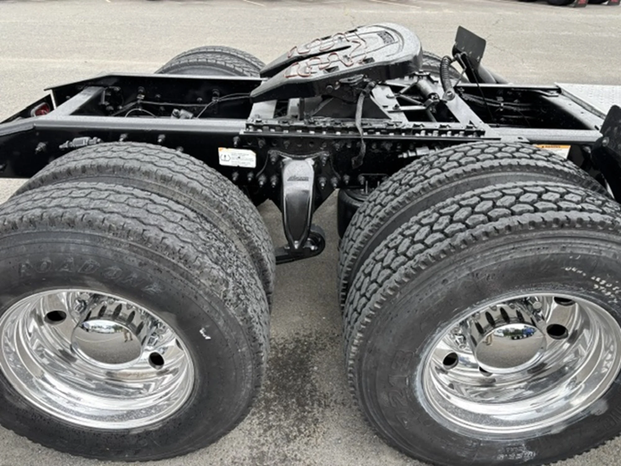 2020 Freightliner Cascadia in Weyers Cave, VA — photo 4