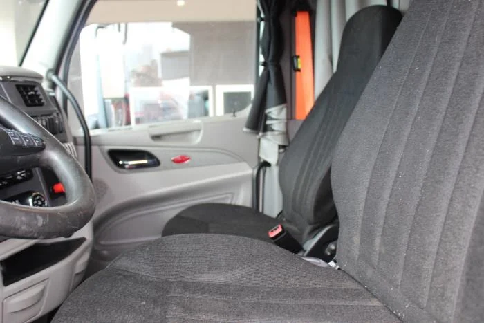 2020 Peterbilt 579 - image 10