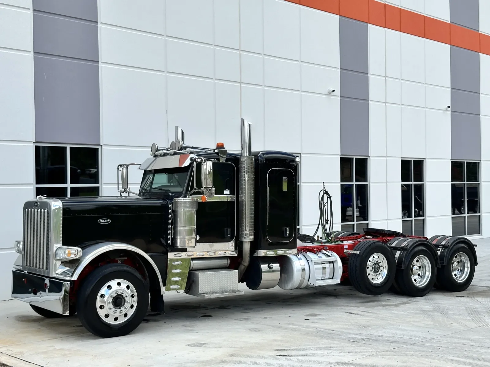 2020 Peterbilt 389 in Greer, SC — photo 2