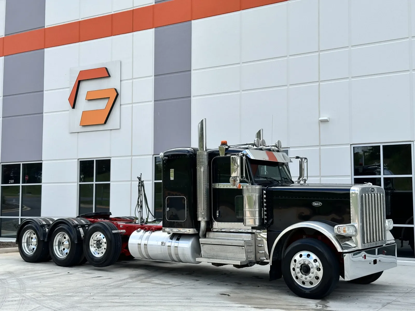 2020 Peterbilt 389