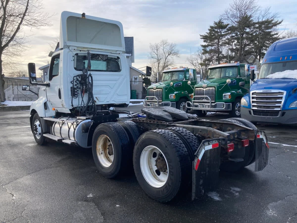 2019 International LT in Springfield, MA — photo 6