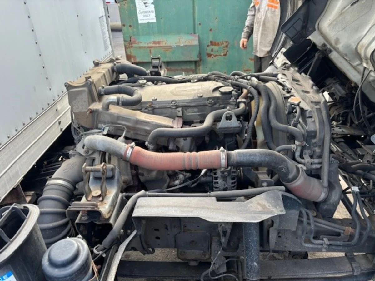 2019 Isuzu NPR - image 9