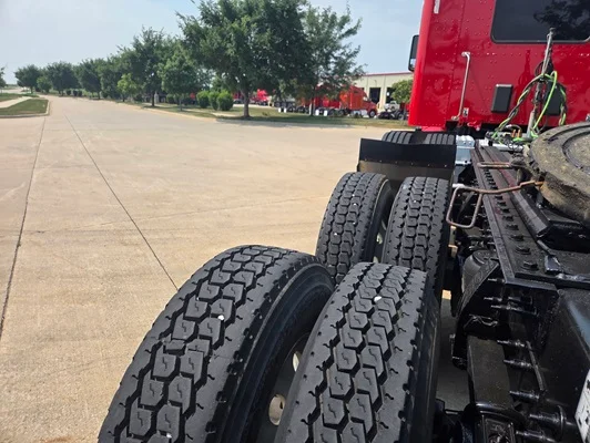2020 Peterbilt 567 in Cedar Rapids, IA — photo 17