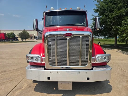 2020 Peterbilt 567 in Cedar Rapids, IA — photo 7