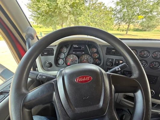 2020 Peterbilt 567 in Cedar Rapids, IA — photo 24