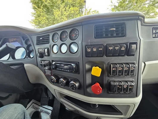 2020 Peterbilt 567 in Cedar Rapids, IA — photo 26