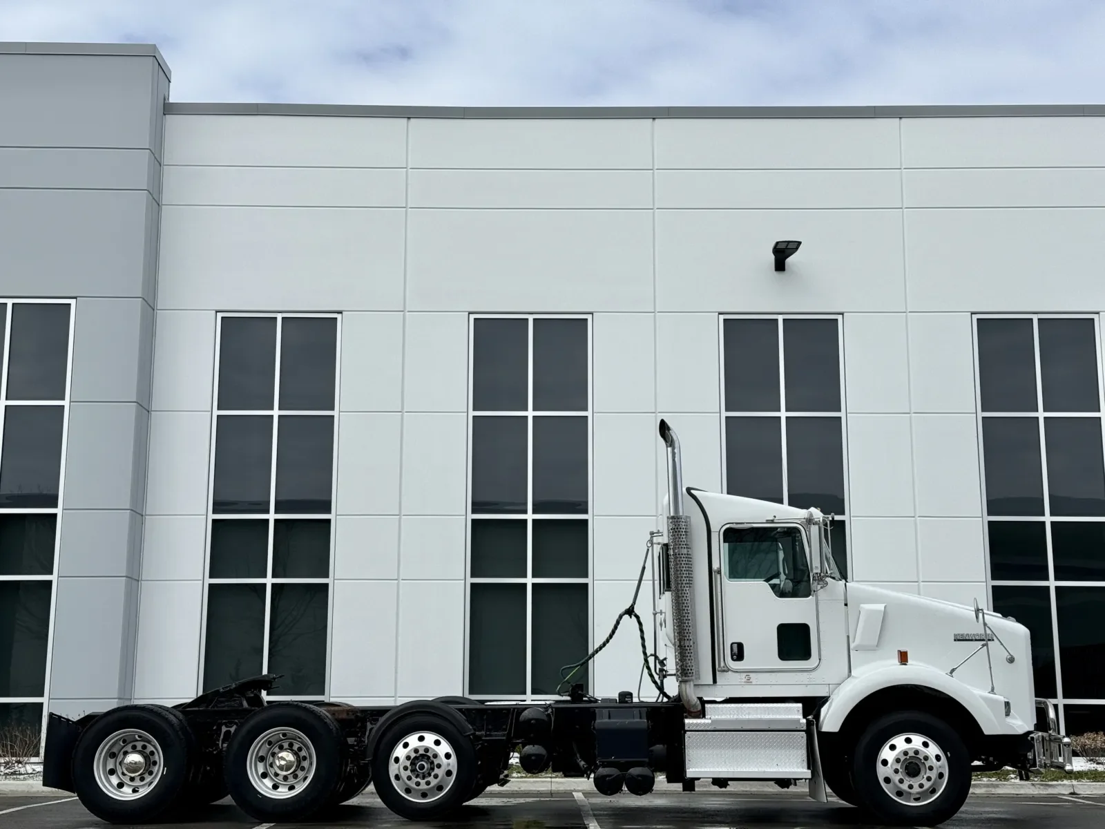 2019 Kenworth T800 in New Lenox, IL — photo 3