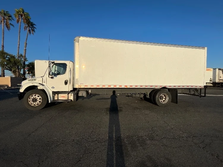 2020 Freightliner eM2 in Fontana, CA — photo 4