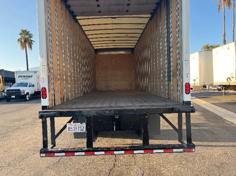 2020 Freightliner eM2 in Fontana, CA — photo 9