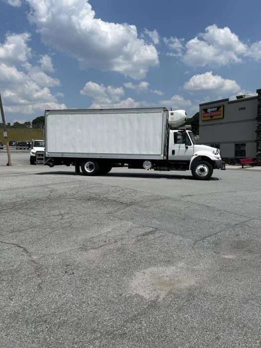 2019 International 4300 — photo 3