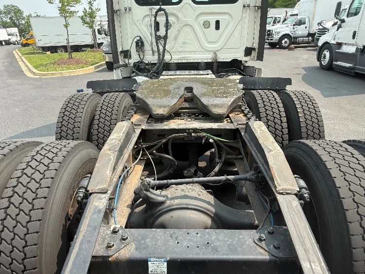 2019 Freightliner in Jessup, MD — photo 6