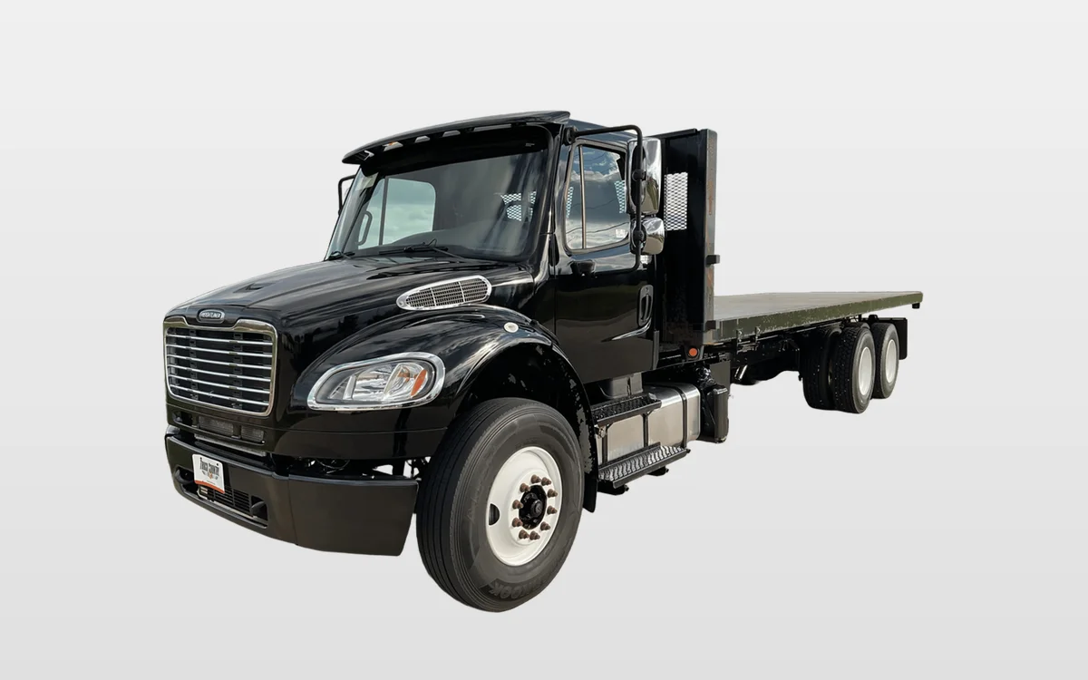 2017 Freightliner M2 106 - image 1