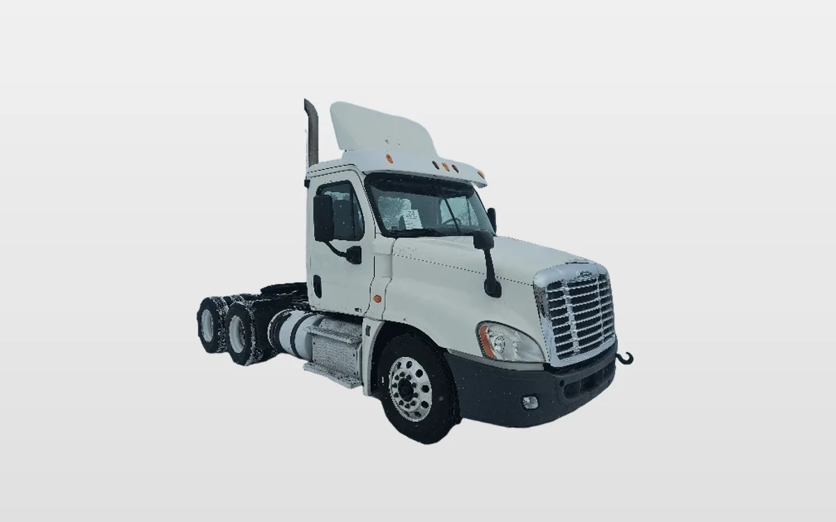 2012 Freightliner Cascadia - image 1