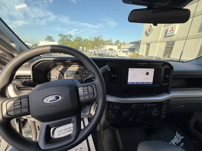 2027 Ford F-550 — photo 11