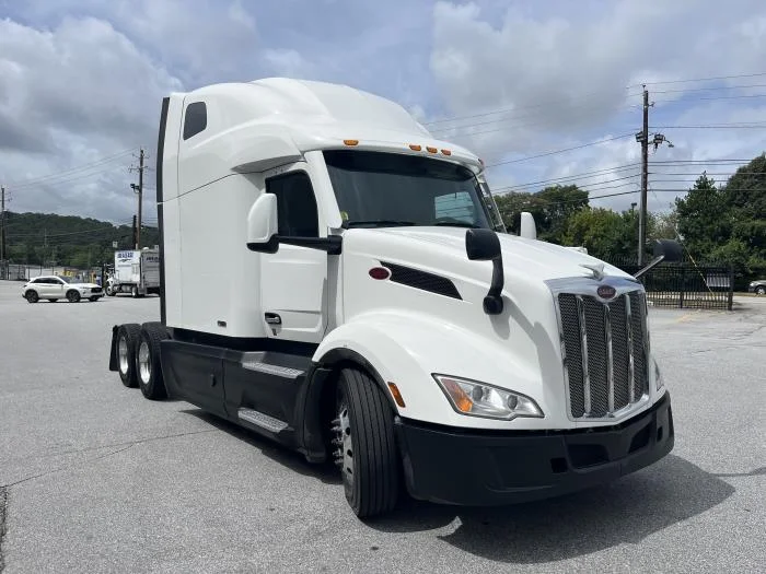 2022 Peterbilt 579 — photo 4