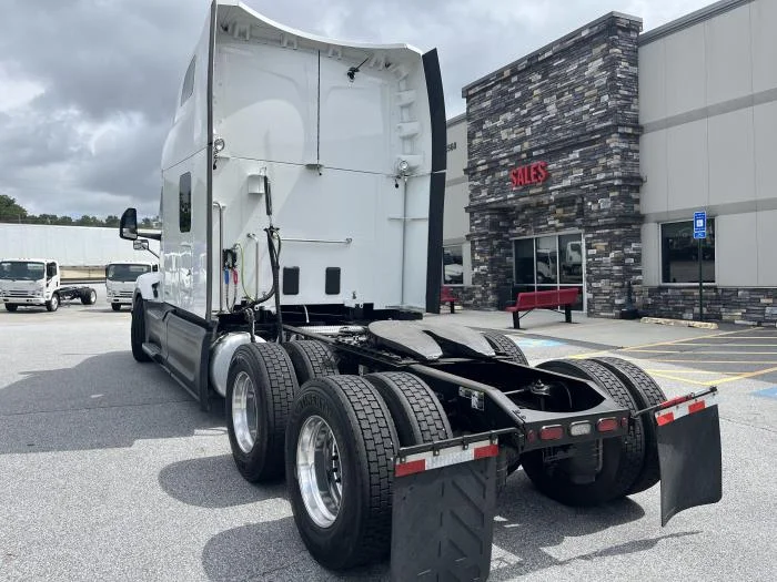 2022 Peterbilt 579 — photo 8