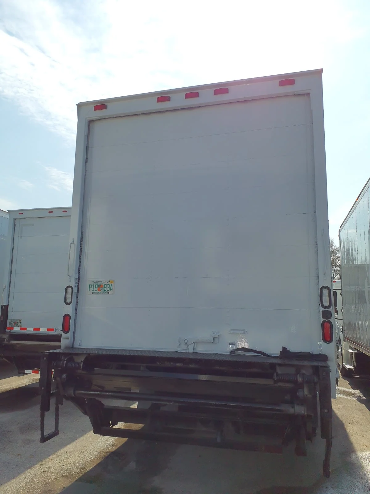 2019 Freightliner M2 106 - image 5