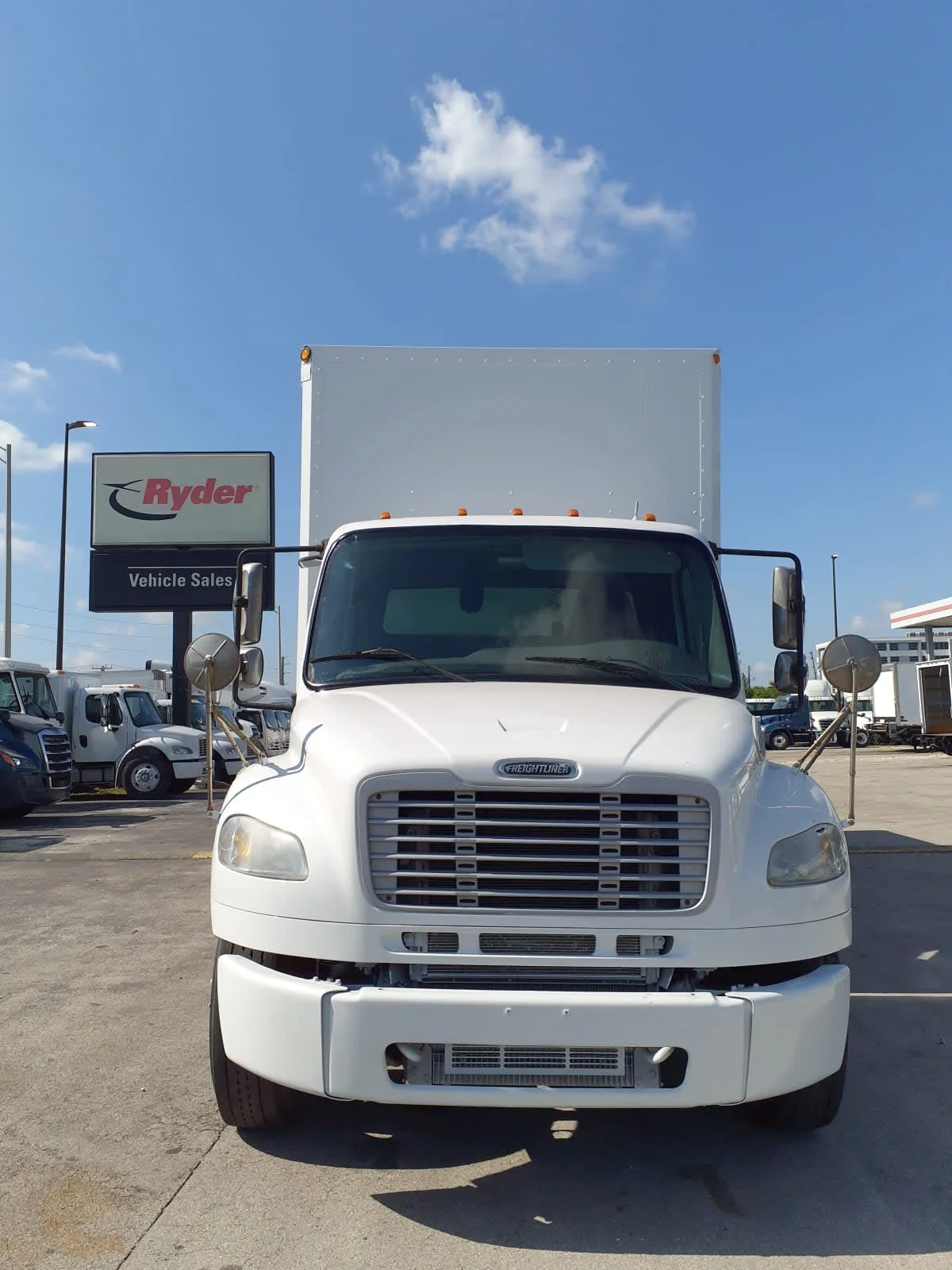 2019 Freightliner M2 106 - image 2