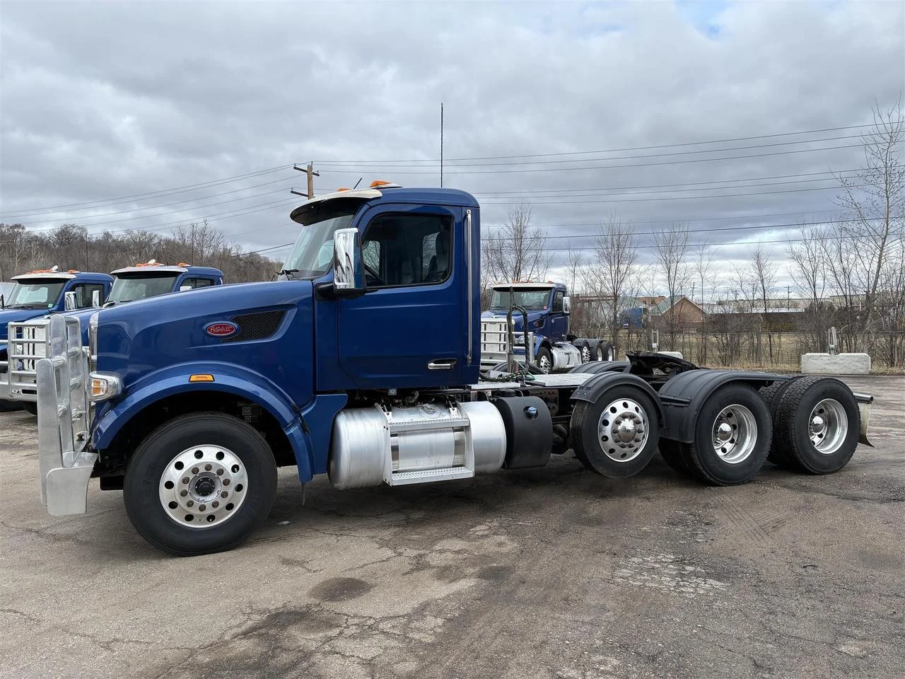 2023 Peterbilt 567 in Rochester, MN — photo 4