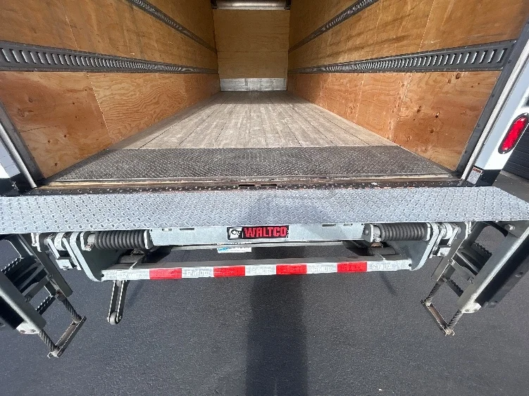 2022 Freightliner eM2 in Portland, OR — photo 10
