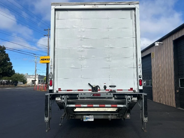 2022 Freightliner eM2 in Portland, OR — photo 7