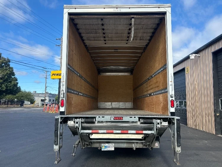 2022 Freightliner eM2 in Portland, OR — photo 8
