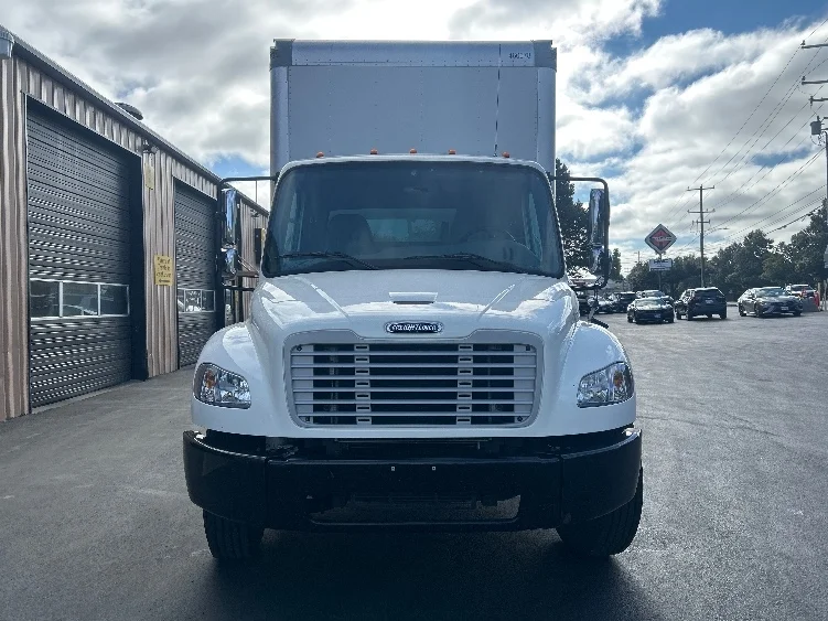 2022 Freightliner eM2 in Portland, OR — photo 2