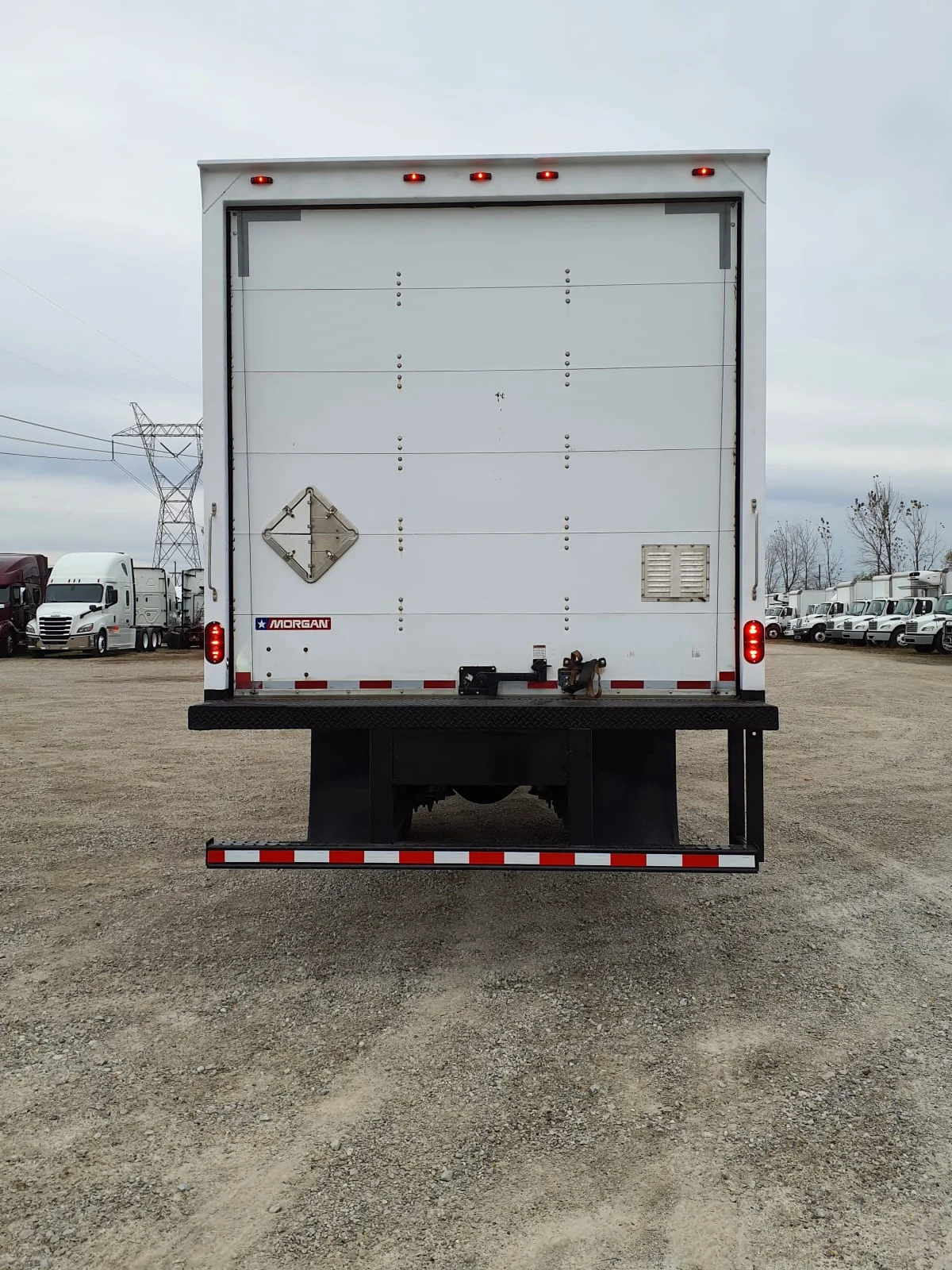 2019 Freightliner M2 106 in Indianapolis, IN — photo 5