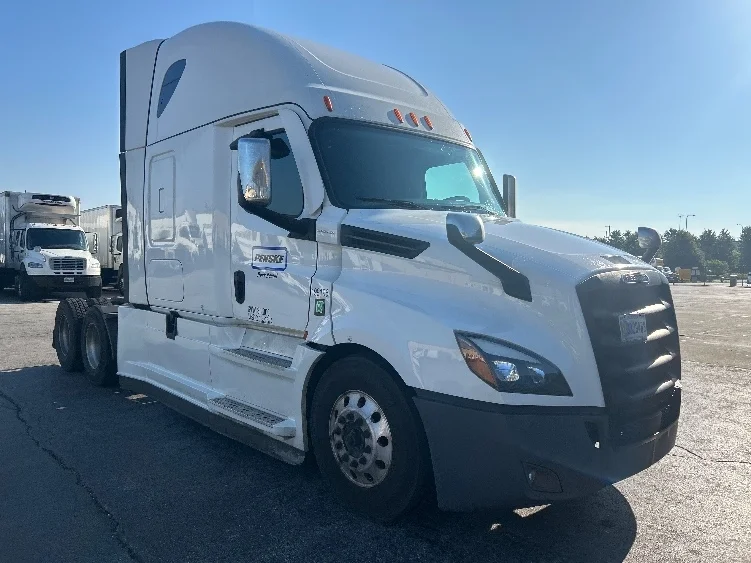 2023 Freightliner Cascadia