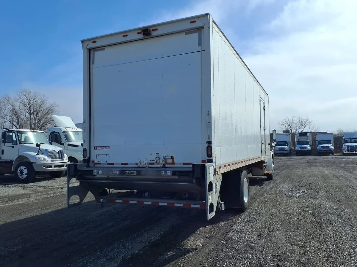 2019 Freightliner M2 106 in Taylor, MI — photo 4