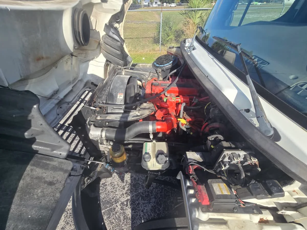 2016 Freightliner M2 106 in Tampa, FL — photo 9
