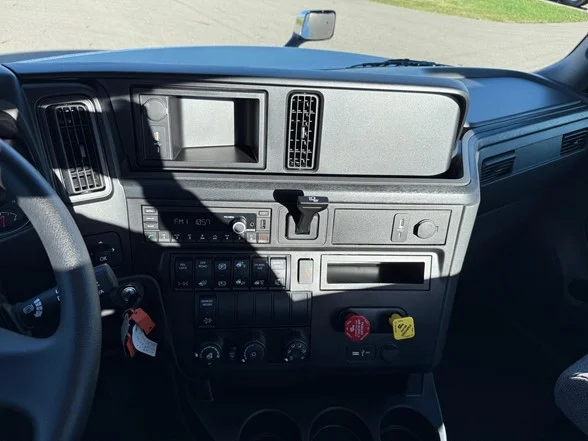 2025 International LT in MI — photo 4