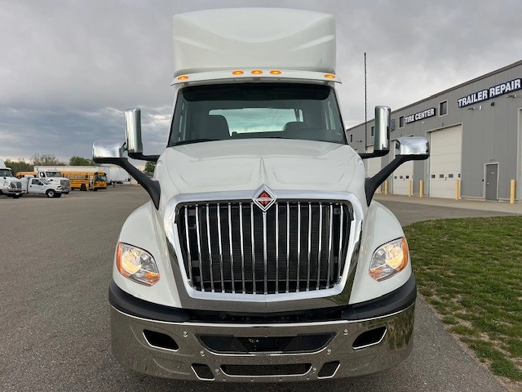 2025 International LT in MI — photo 21