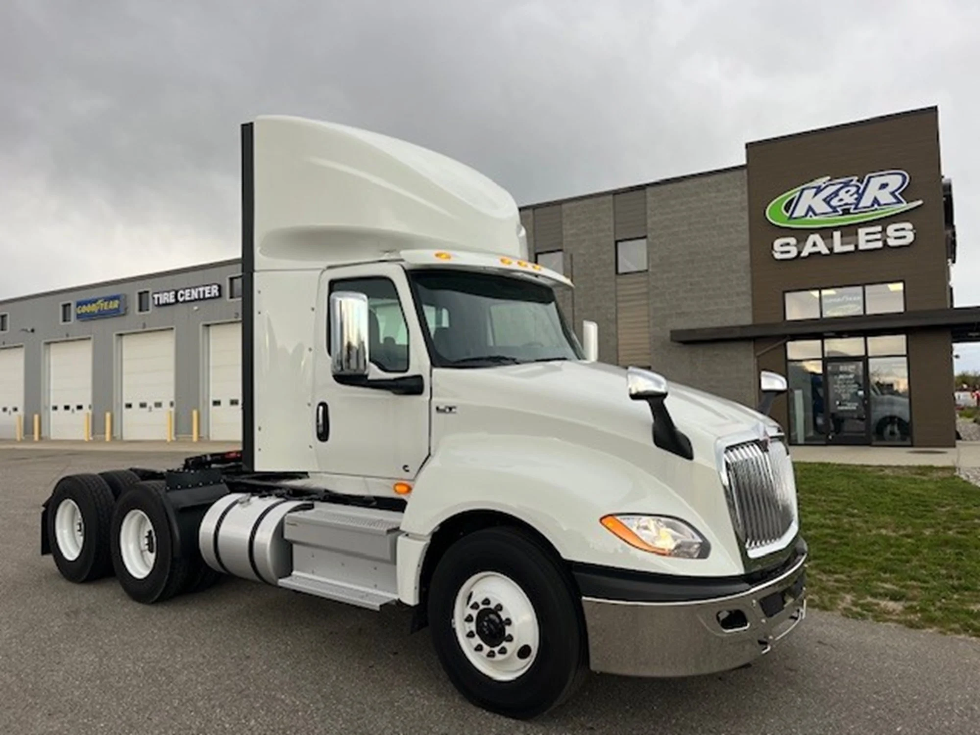 2025 International LT in MI — photo 20