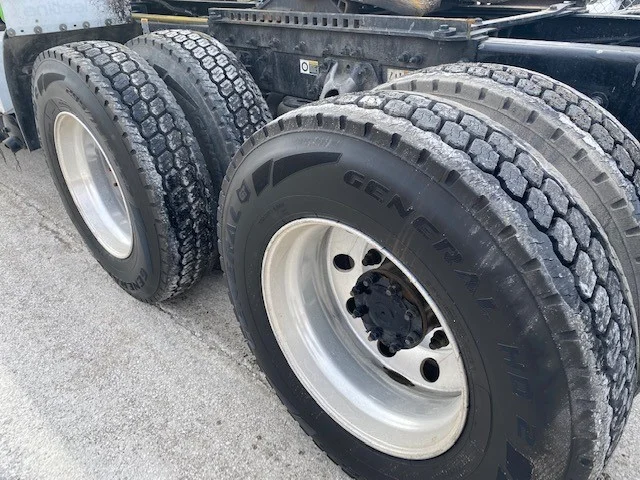 2021 Peterbilt 579 - image 8