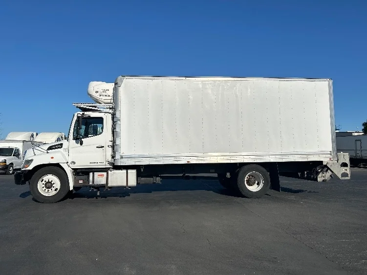 2018 Hino 338 in West Sacramento, CA — photo 4
