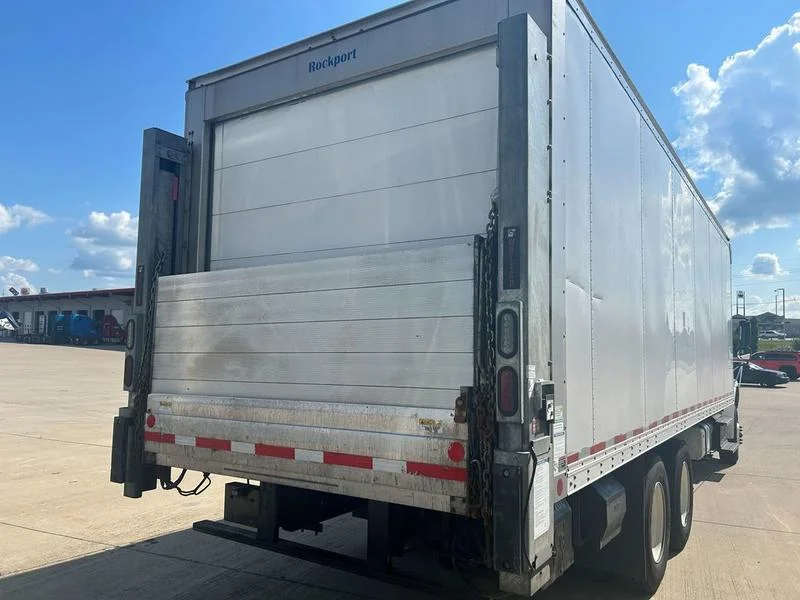 2020 Freightliner M2 106 in Walton, KY — photo 7