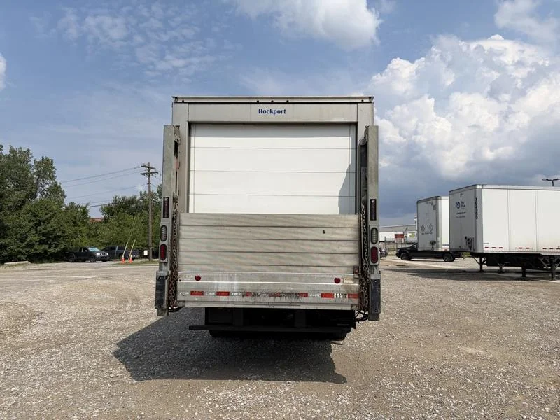 2020 Freightliner M2 106 in Walton, KY — photo 8