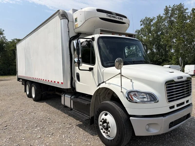 2020 Freightliner M2 106 in Walton, KY — photo 2