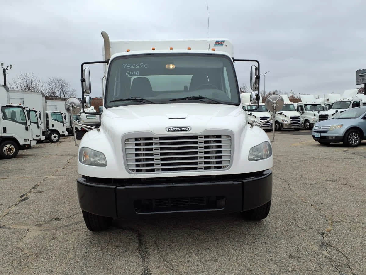 2018 Freightliner M2 106 in Warwick, RI — photo 2