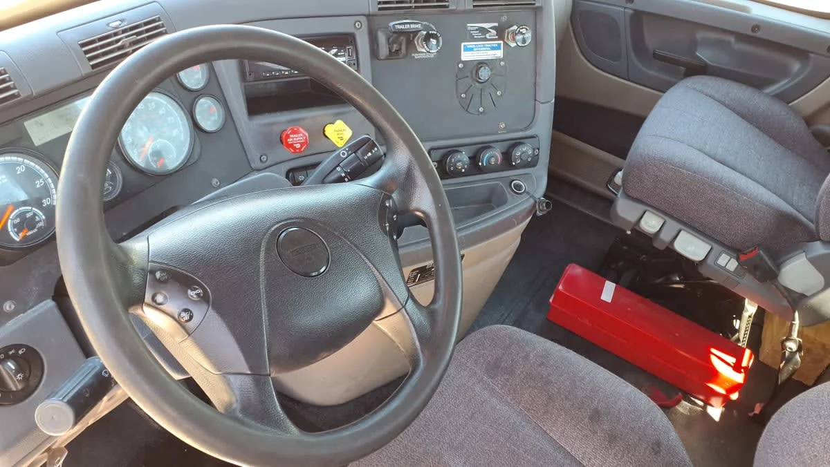 2020 Freightliner Cascadia in Warwick, RI — photo 7