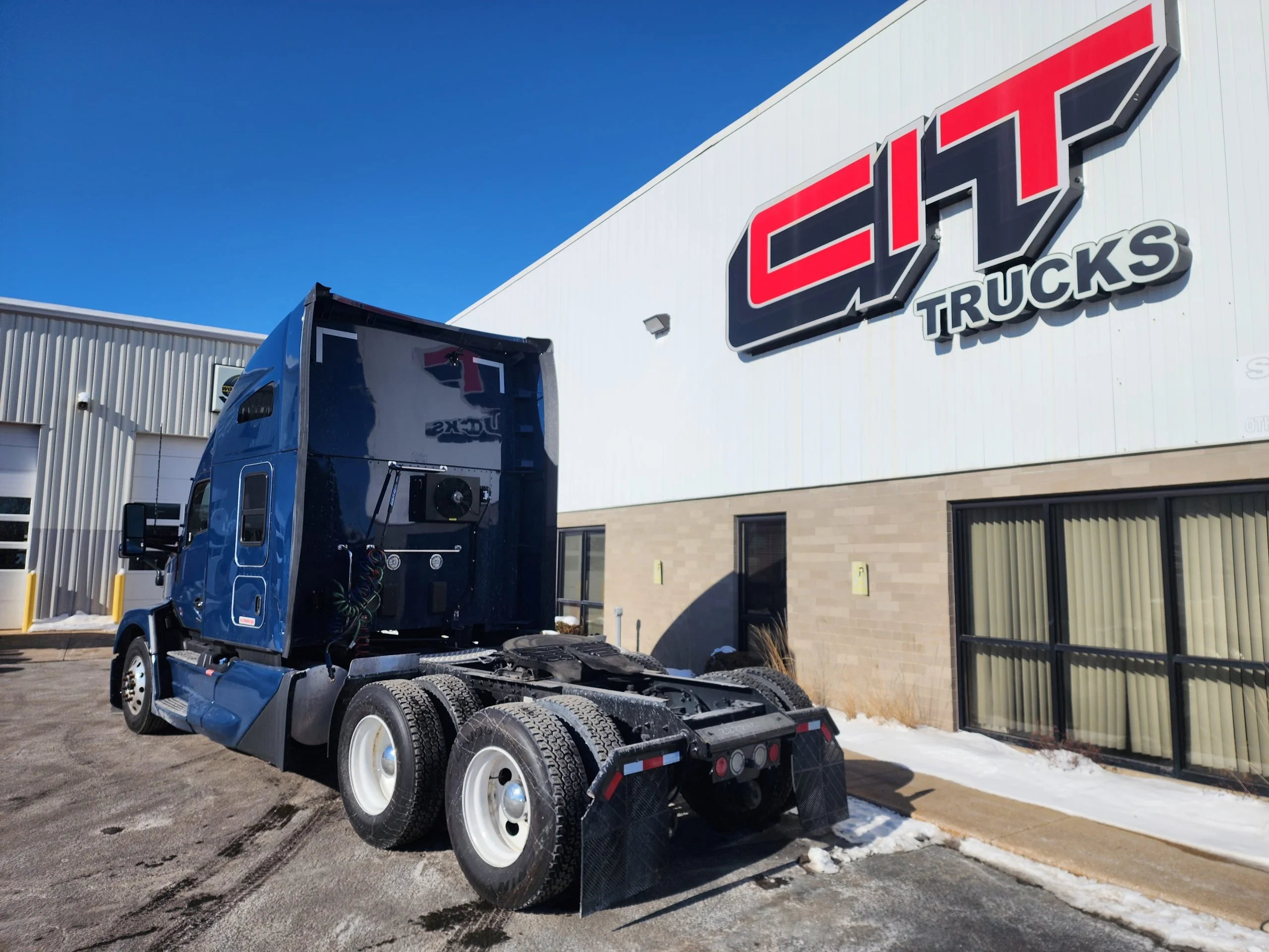 2023 Kenworth T680 - image 6