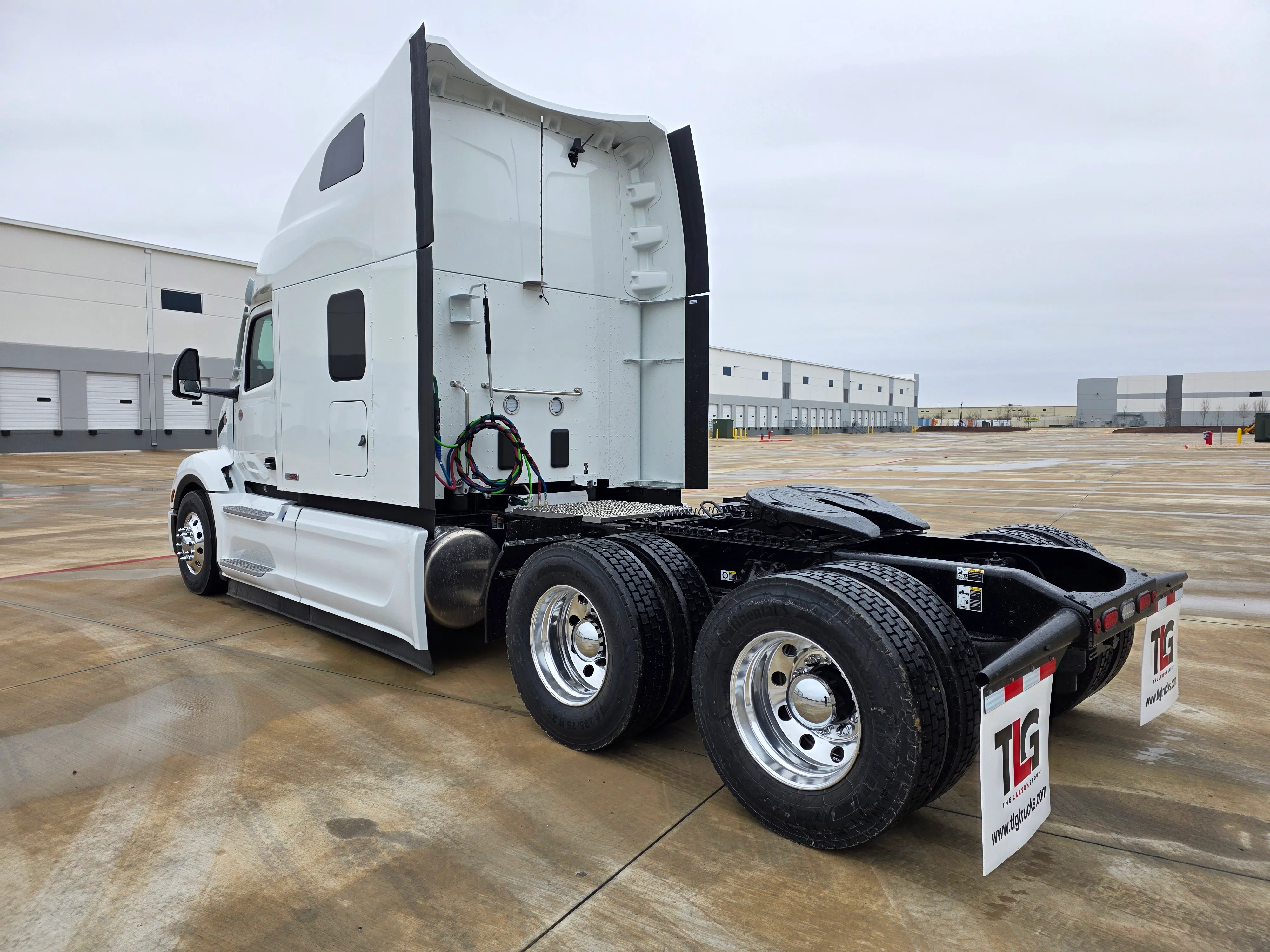 2027 Peterbilt 579 in Joplin, MO — photo 3